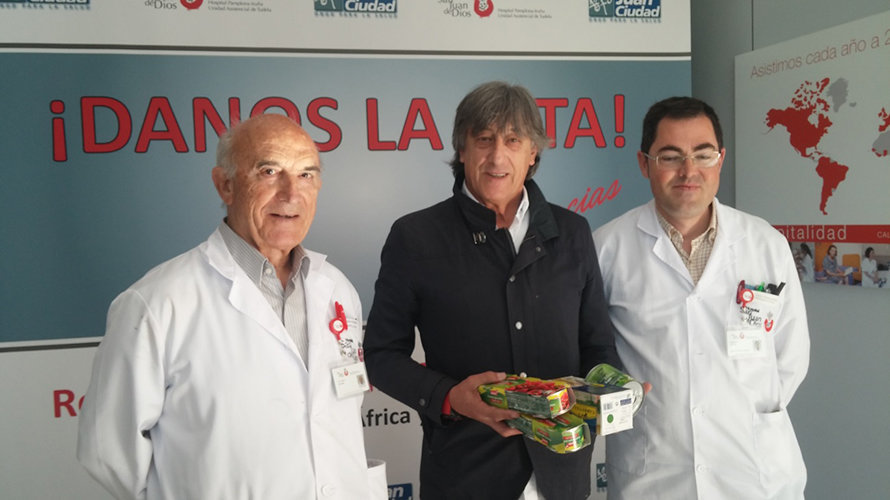 El ex entrenador de Osasuna, Enrique Martín colaboró en la campaña
