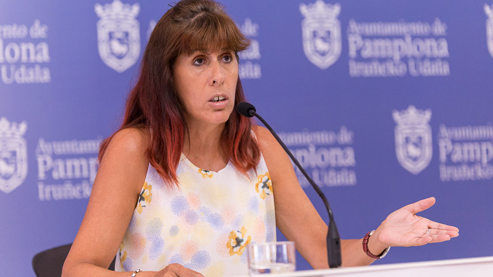 La concejala del PSN en el Ayuntamiento de Pamplona, Maite Esporrín, hace balance de las últimas políticas del gobierno municipal (15). IÑIGO ALZUGARAY