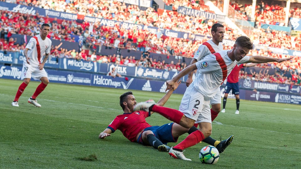 Partido de Liga entre Osasuna y Sevilla Atlético disputado en el estadio de El Sadar (43). IÑIGO ALZUGARAY