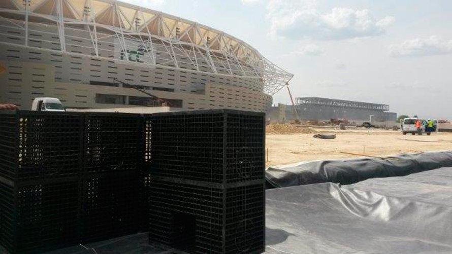 Las celdas de drenaje suministradas por una empresa afincada en Tafalla para la construcción del Wanda Metropolitano. CEDIDA