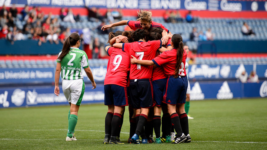 Partido entre Osasuna Femenino y Pradejón celebrado en el estadio de El Sadar de Pamplona. PABLO LASAOSA (6)