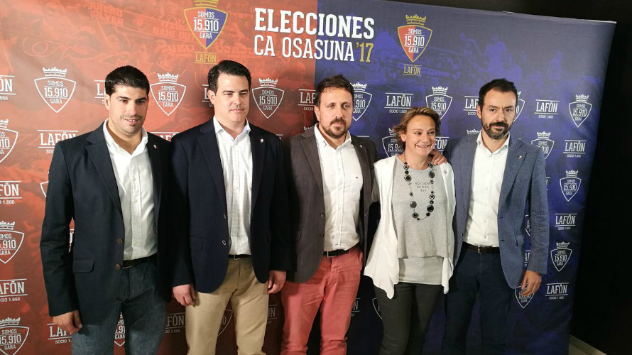 Lafón, en el centro, con sus compañeros de candidatura. Twitter carrusel deportivo navarra.