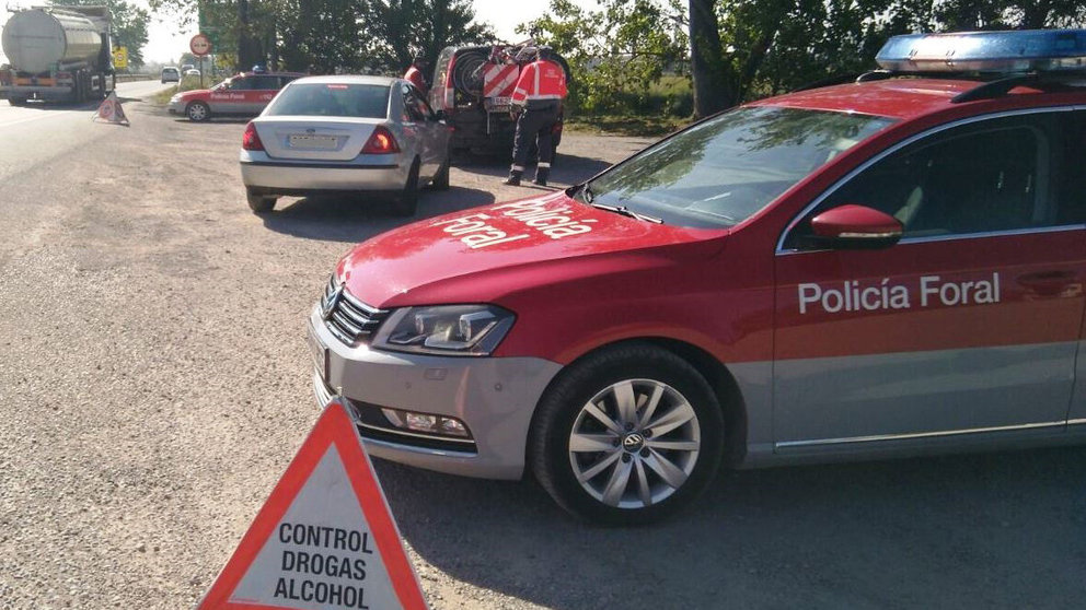 La Policía Foral inmoviliza una moto en Valtierra por las cuatro infracciones que cometió su conductor, vecino de la localidad.