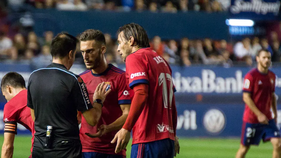 Partido entre Osasuna y Barcelona B disputado en El Sadar -Partido entre Osasuna y Barcelona B disputado en El Sadar (13). IÑIGO ALZUGARAY