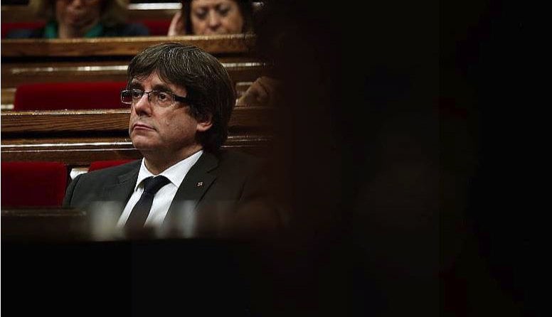 Carles Puigdemont, durante la sesión del Parlament del jueves tras no convocar elecciones