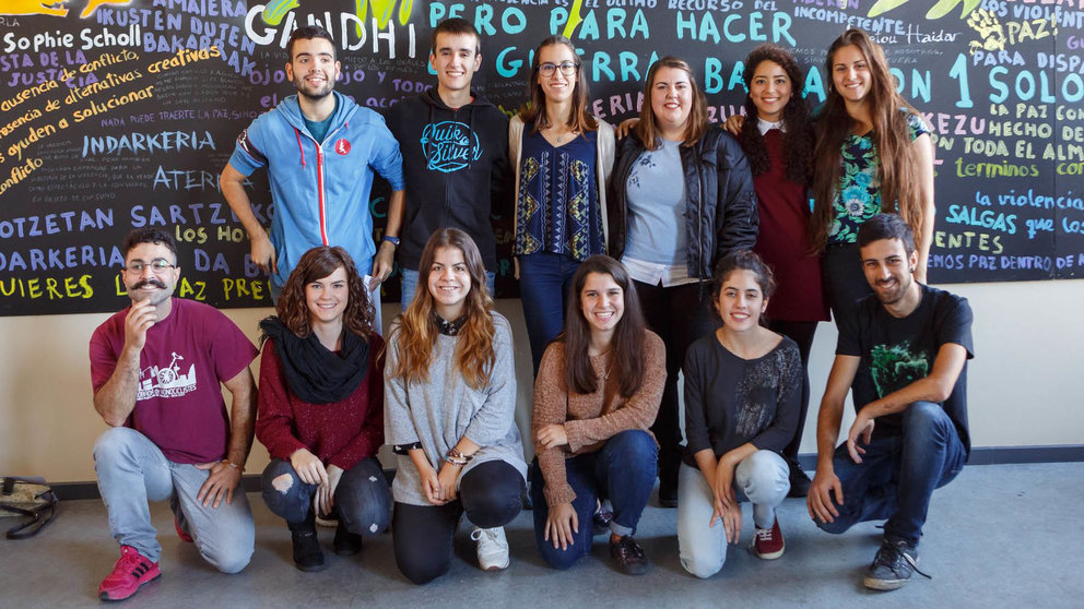 Estudiantes de la UPNA participantes en el Proyecto Ruiseñor Urretxindorra.
