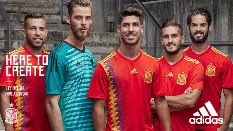 Nueva camiseta de la selección española de fútbol. Sefútbol.