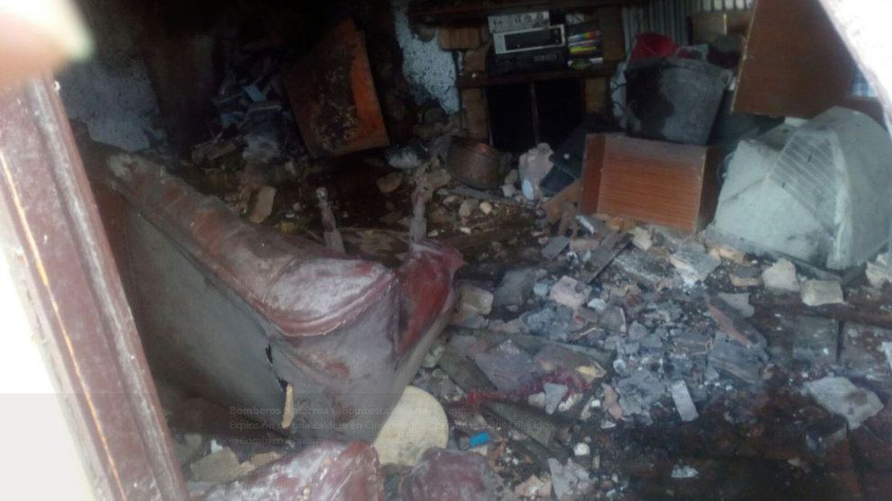 Interior de la vivienda en la que ha explotado una caldera en Cintruénigo BOMBEROS DE NAVARRA