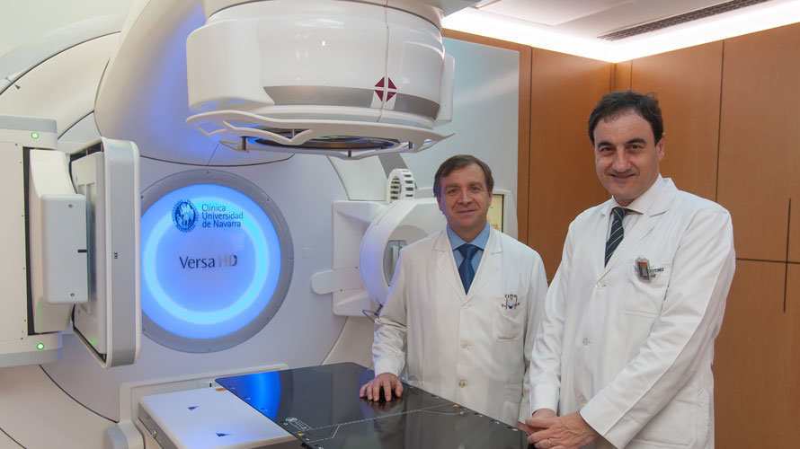 De izquierda a derecha, el Dr. Juan Alcalde y el Dr. Rafael Martínez-Monge. CEDIDAS