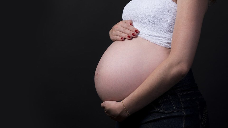 Una mujer embarazada ARCHIVO