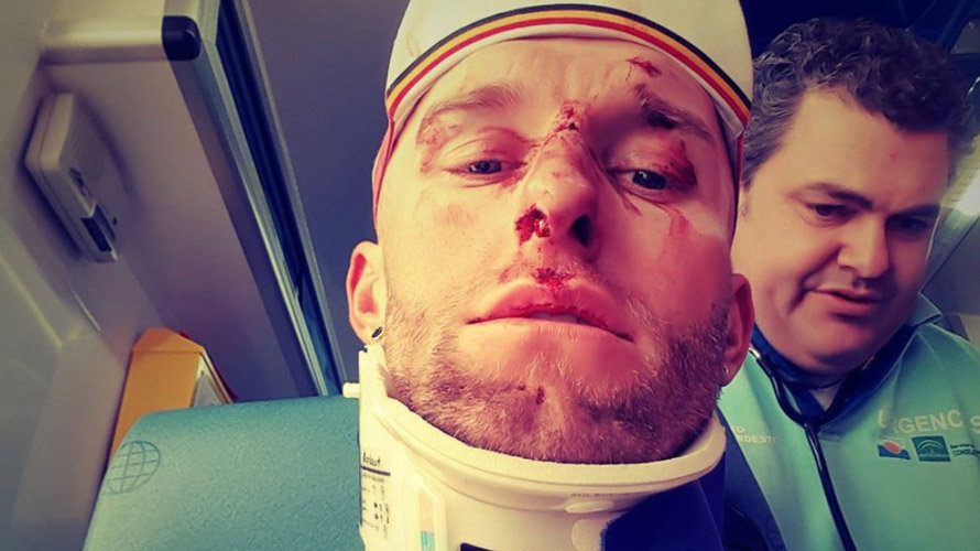 El ciclista polaco Tomasz Marczynski, tras el accidente TWITTER