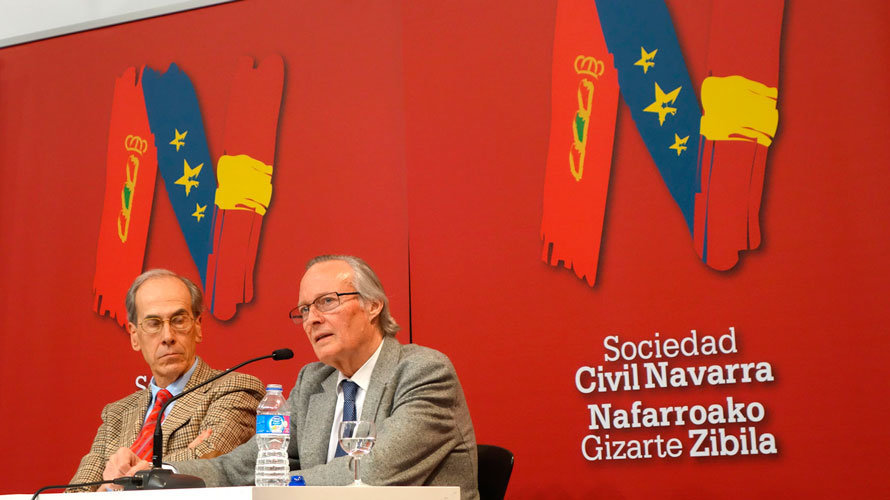 El exministro Josep Piqué durante un momento de su conferencia en Pamplona. CEDIDAS