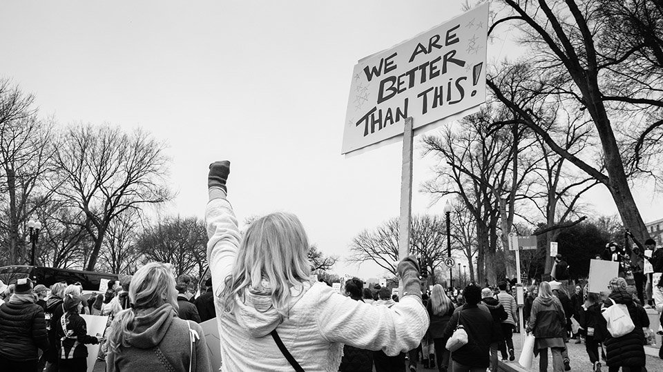Una mujer protesta durante una marcha en Estados Unidos