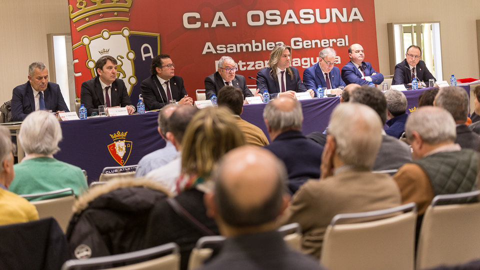 Asamblea general extraordinaria de Osasuna (06). IÑIGO ALZUGARAY