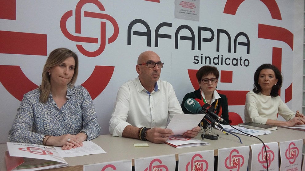 Rueda de prensa del sindicato Afapna, con su presidente Juan Carlos Laboreoen el centro. EUROPA PRESS