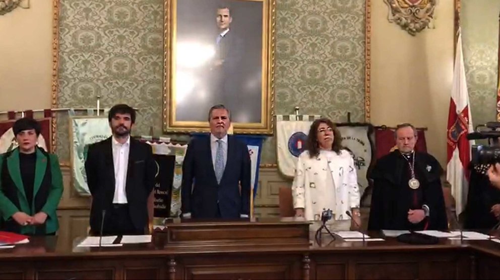Méndez de Vigo es nombrado Caballero de Honor de la Orden del Volatón en Tudela CEDIDA