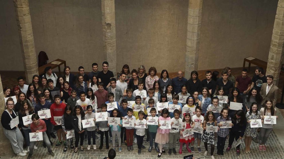El Ayuntamiento de Pamplona entrega los premios de un concurso literario juvenil y de otro para escolares en el Palacio El Condestable CEDIDA