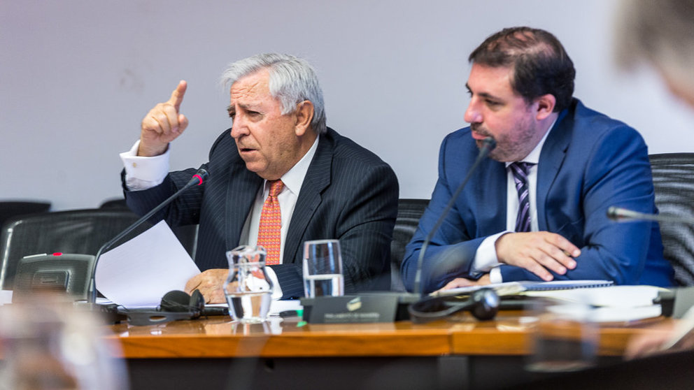 Comisión de investigación sobre la desaparición de Caja Navarra con la comparecencia de Manuel López Merino, ex director general de CAMP (09). IÑIGO ALZUGARAY