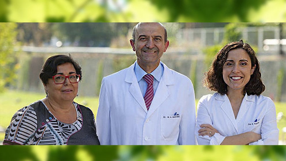 De izquierda a derecha, los doctores Pilar Buil, Miguel Ángel Martínez y Estefanía Toledo