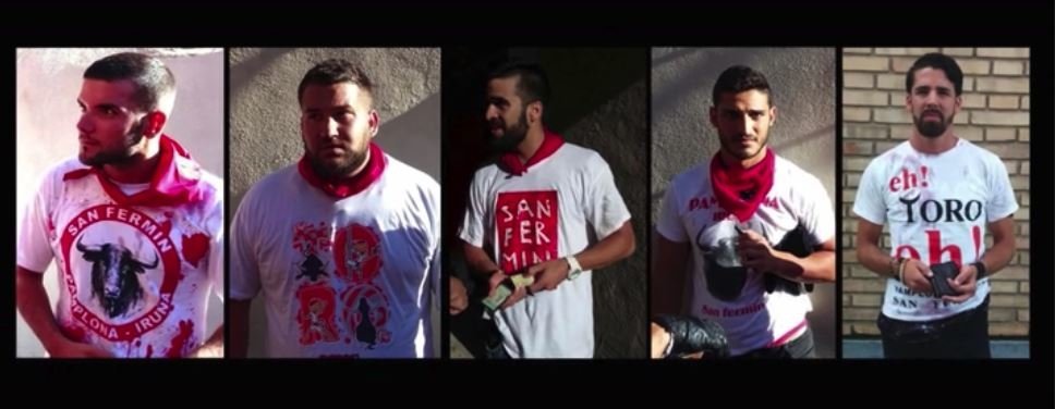 Los cinco acusados cuando fueron fotografiados en Pamplona en la plaza de toros en el momento de su identificación.