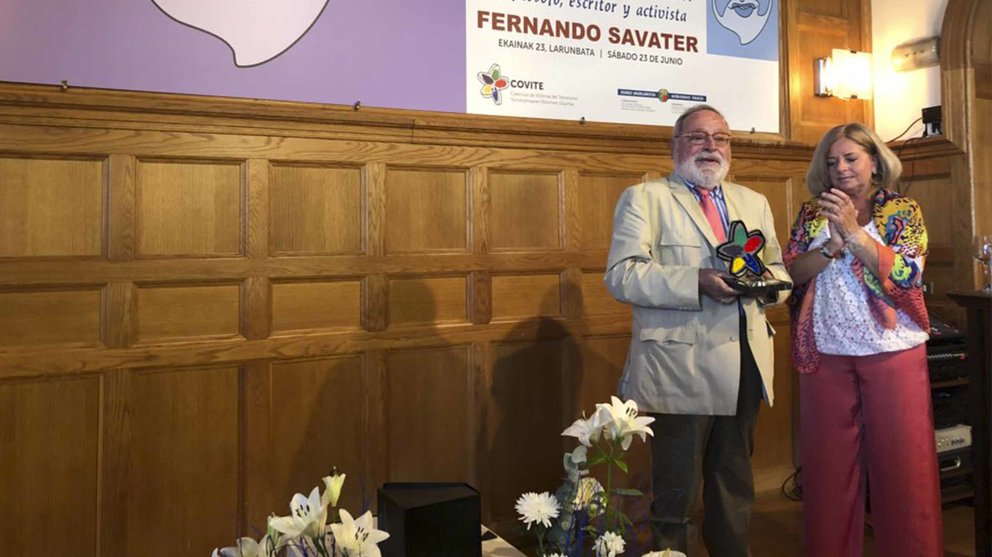 COVITE concede su XVII Premio Internacional a Fernando Savater por su perseverante defensa de la democracia y la libertad COVITE