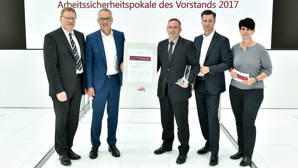Representantes de Volkswagen Navarra recogen el segundo premio por la seguridad laboral en Alemania VOLKSWAGEN NAVARRA