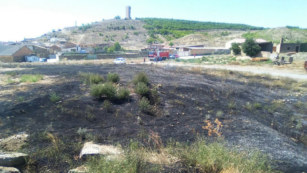 Imagen del incendio extinguido en Santacara. BOMBEROS DE NAVARRA