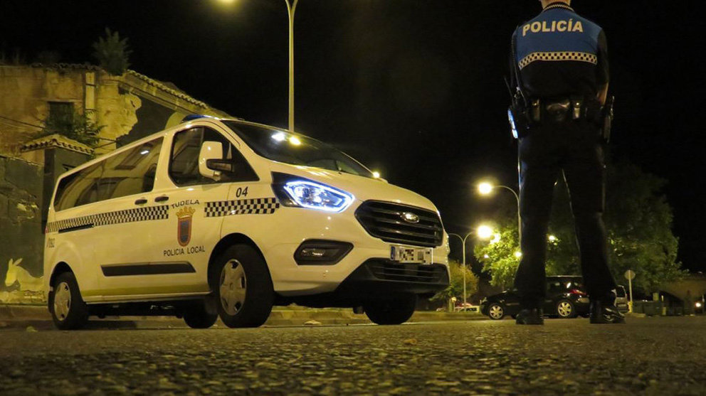 La Policía Municipal de Tudela lleva a cabo un control de alcoholemia en la capital ribera. POLICÍA MUNICIPAL DE TUDELA