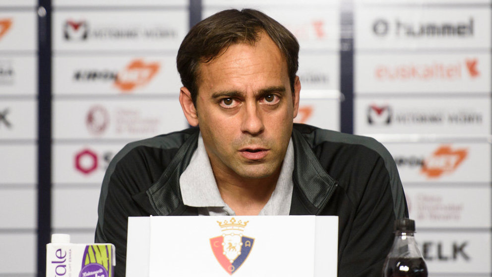 Fran Fernández entrenador del Almería. MIGUEL OSÉS_1