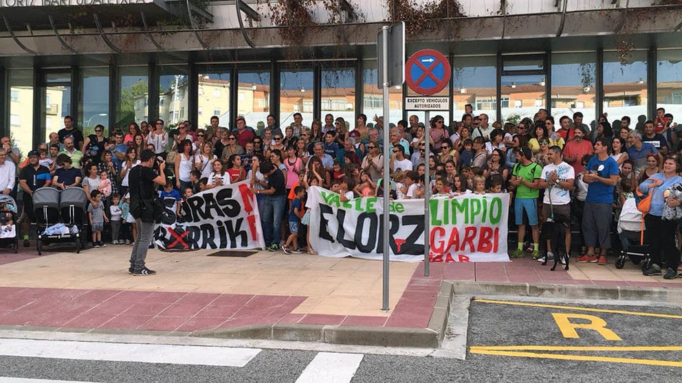 Vecinos del Valle de Elorz-Noáin protestan por la instalación de una planta de tratamiento de residuos en el Valle de Elorz. CEDIDA (2)