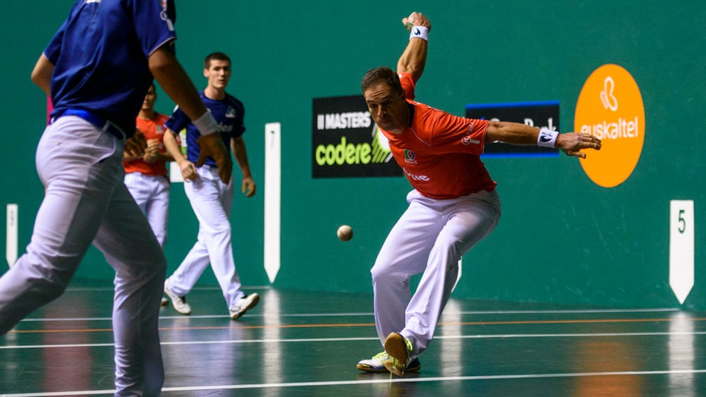 Elezkano II-Rezusta se enfrentan a Olaizola II-Imaz en la primera semifinal del II Codere Masters de pelota vasca. MIGUEL OSÉS_1