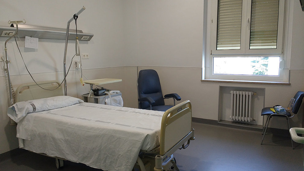 Una de las habitaciones habilitadas en el CHN para pacientes tratados con cirugía de la obesidad GOBIERNO DE NAVARRA