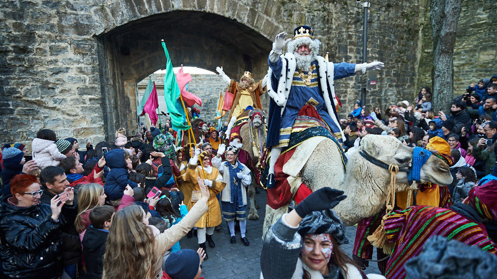 Sus majestades de Oriente los Reyes Magos entran en Pamplona por el Portal de Francia. MIGUEL OSÉS