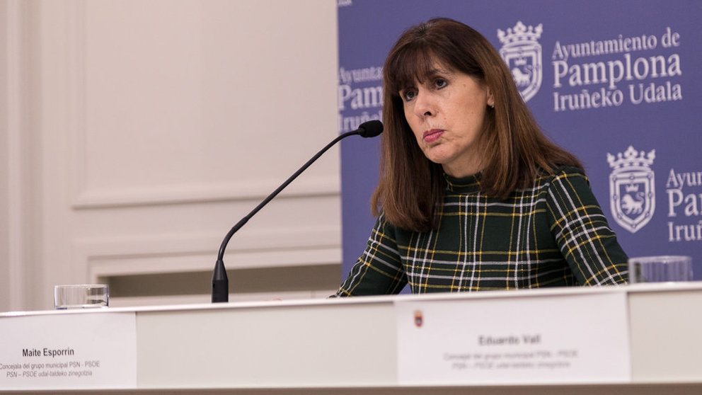 La portavoz socialista en el Ayuntamiento de Pamplona, Maite Esporrín, informa de las enmiendas que presentarán al proyecto de Presupuestos 2019 (10). IÑIGO ALZUGARAY