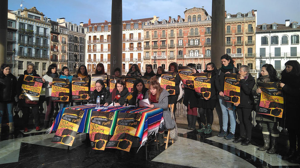 Elcolectivo feminista presenta en la Plaza del Castillo de Pamplona la convocatoria de una huelga el 8 de marzo contra el heteropatriarcado capitalista EUROPA PRESS