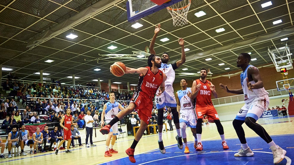 El Basket navarra se enfrenta al Baloncesto Zamora en el pabellón Arrosadía 12