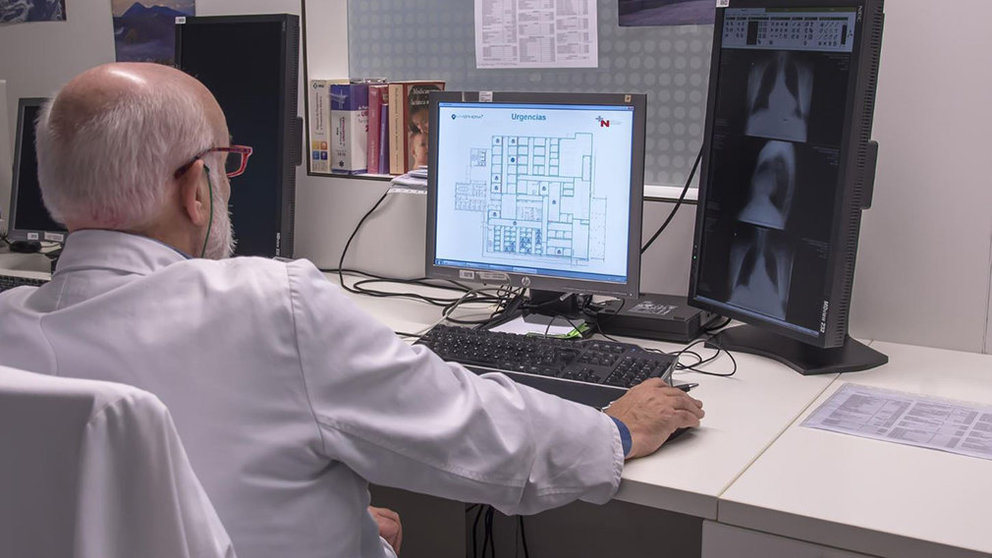 El CHN implanta una pulsera que llevarán los pacientes de urgencias para mejorar la eficiencia GOBIERNO DE NAVARRA