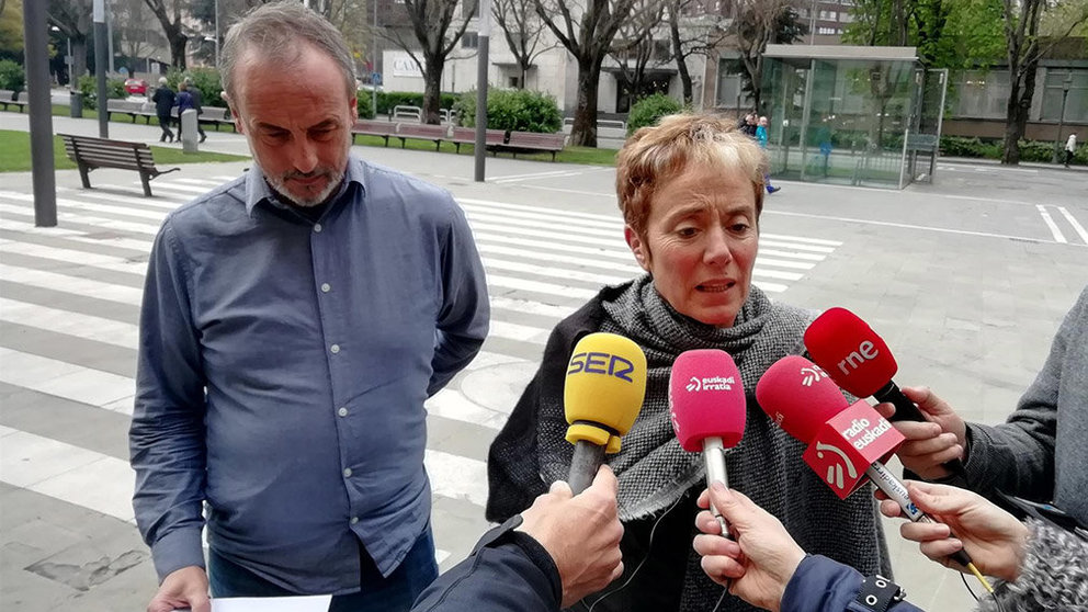 La candidata de EH Bildu al Congreso y madre de uno de los condenados en el caso Alsasua, Bel Pozueta, atiende a los medios en un acto electoral EUROPA PRESS