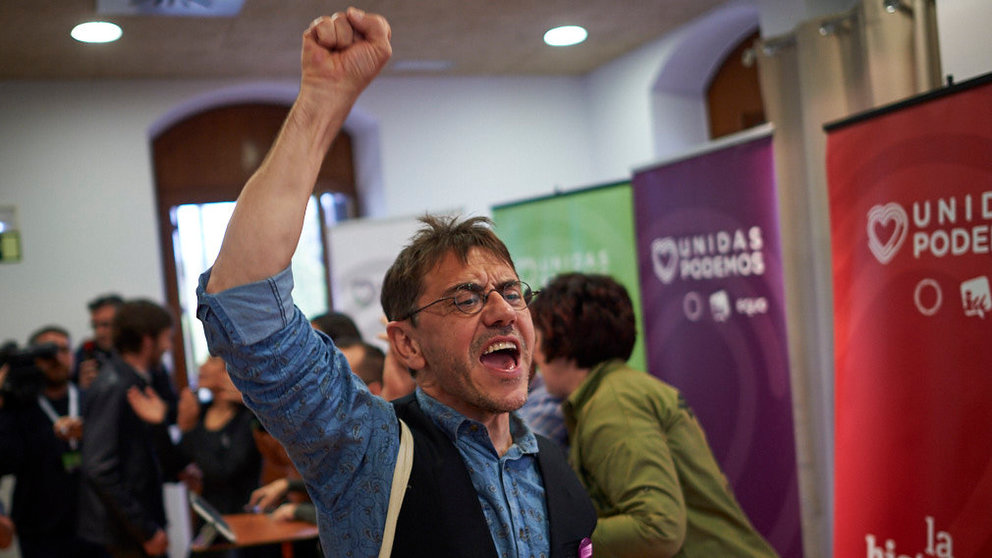 Acto de campaña de Unidas Podemos en Burlada con Pablo Echenique y Juan Carlos Monedero. MIGUEL OSÉS (9)