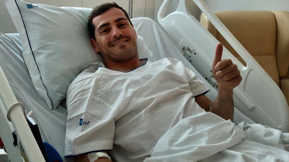 Iker Casillas, en el hospital tras ser ingresado TWITTER
