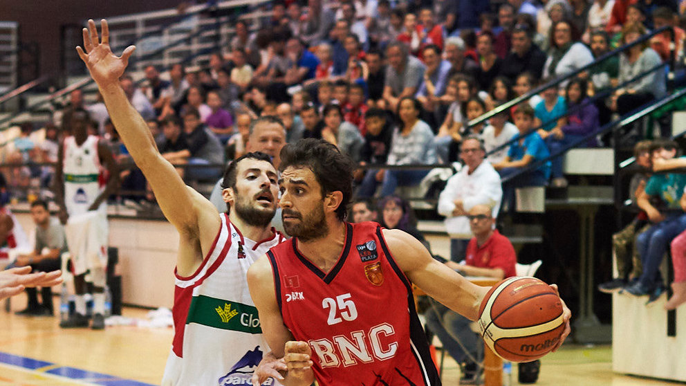 El Basket Navarra se enfrenta al Villarrobledo en el  pabellón Arrosadía de Pamplona. PABLO LASAOSA 19