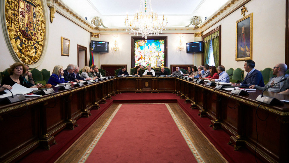 Último pleno del Ayuntamiento de Pamplona con el mando de Joseba Asirón. PABLO LASAOSA 5