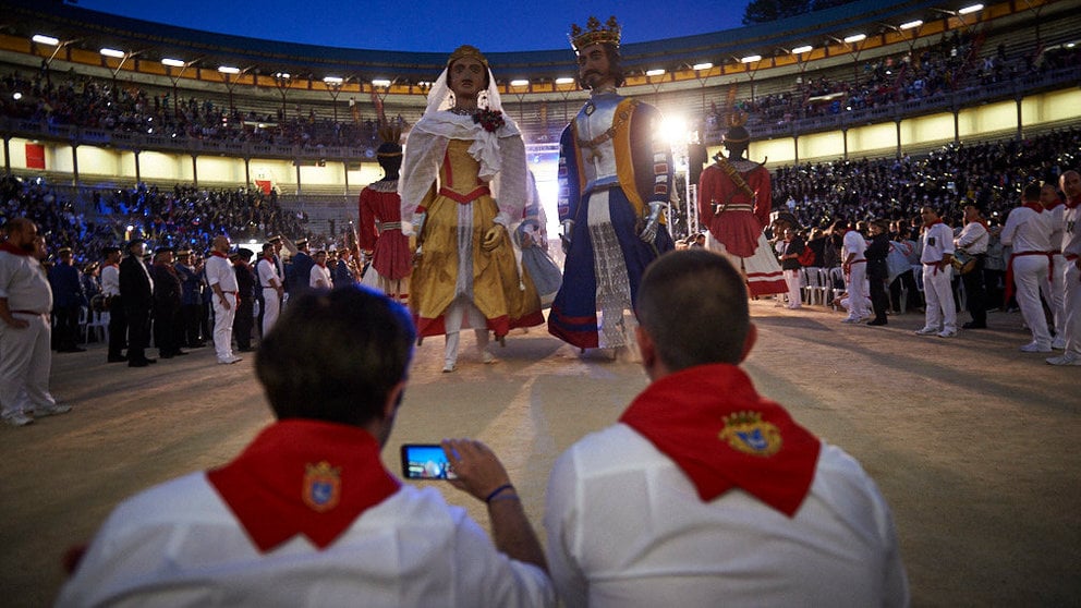 Actuación de multiples bandas de musica en la plaza de toros de Pamplona en el centenario de La Pamplonesa. MIGUEL OSES