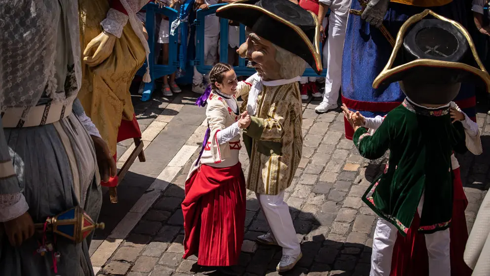 Emotiva despedida a la Comparsa de Gigantes y Cabezudos de Pamplona. Maite H. Mateo16