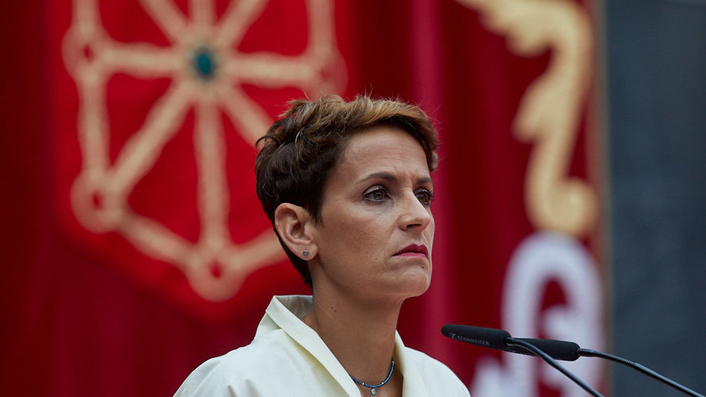 La socialista María Chivite toma posesión del cargo de presidenta del Gobierno de Navarra en el Parlamento Foral. IÑIGO ALZUGARAY