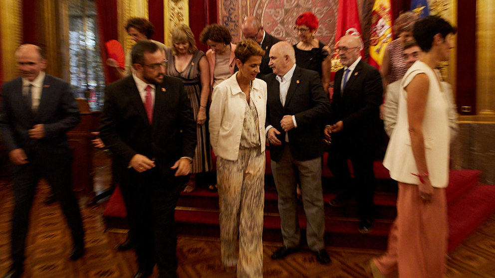 Toma de posesión de los nuevos consejeros del Gobierno foral en el Salón del Trono del Palacio de Navarra. IÑIGO ALZUGARAY