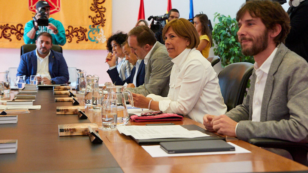 Mesa y Junta de Portavoces del Parlamento de Navarra. IÑIGO ALZUGARAY