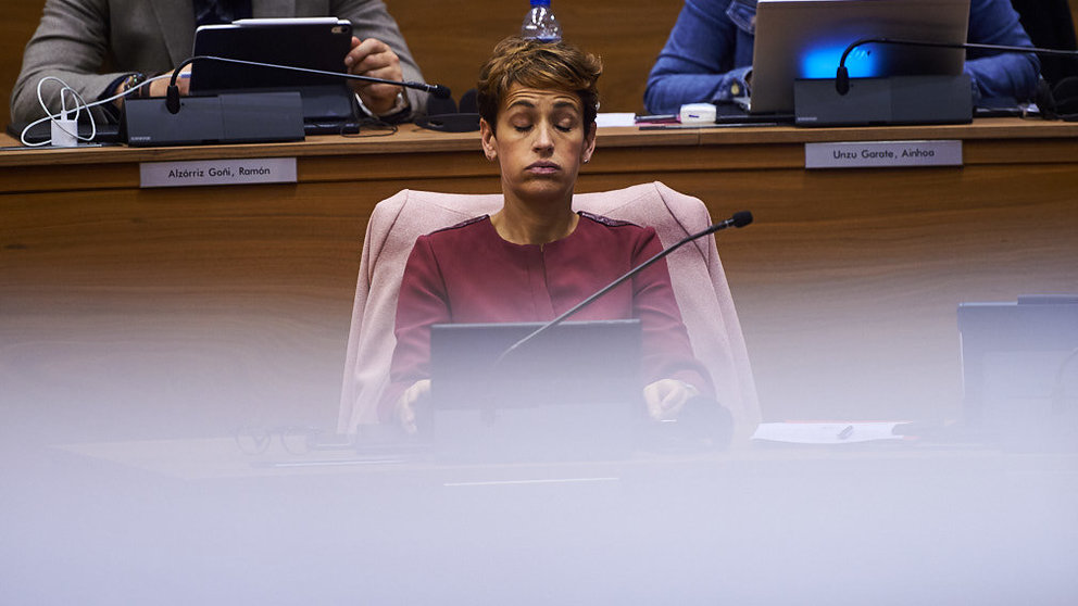 Maria Chivite, presidenta del gobierno de Navarra, durante el pleno parlamentario. MIGUEL OSÉS