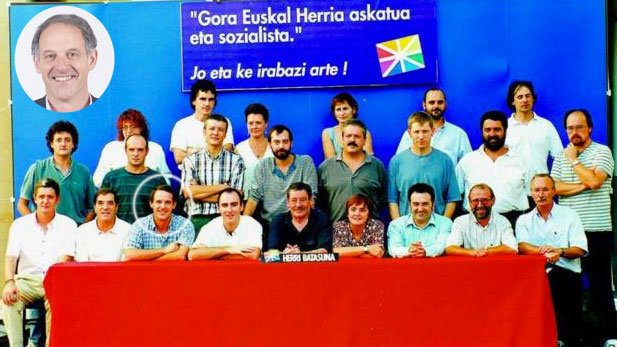 Adolfo Araiz, en una imagen de la mesa nacional de Herri Batasuna que decidió extender los asesinatos de ETA para socializar el dolor.