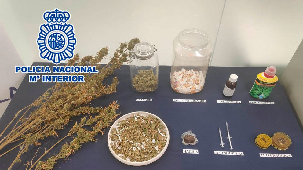 Algunas de las sustancias que la Policía Nacional se incautó en la vivienda registrada tras el ingreso de una menor por haber ingerido cannabis. CEDIDA